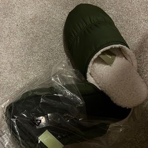 NWT J Crew slippers